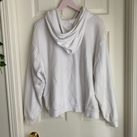 Levi’s White Hoodie - Picture 7 of 7